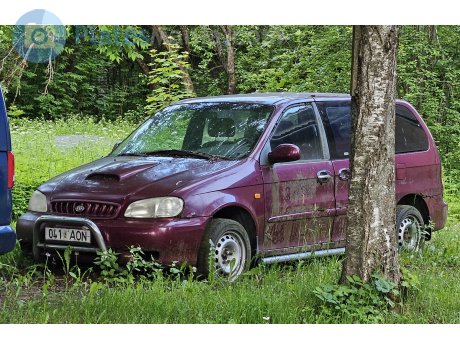 041 AON, Kia Carnival