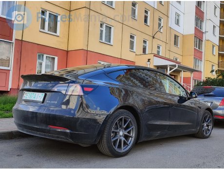 E197 AI-7, Tesla Model 3