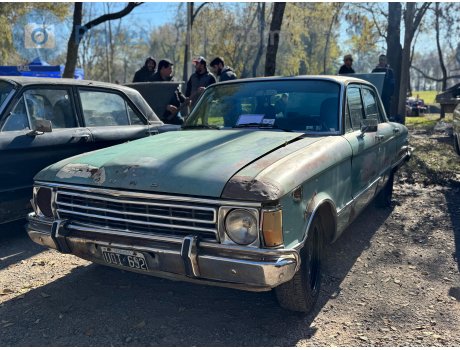 UQI 692, Ford Falcon