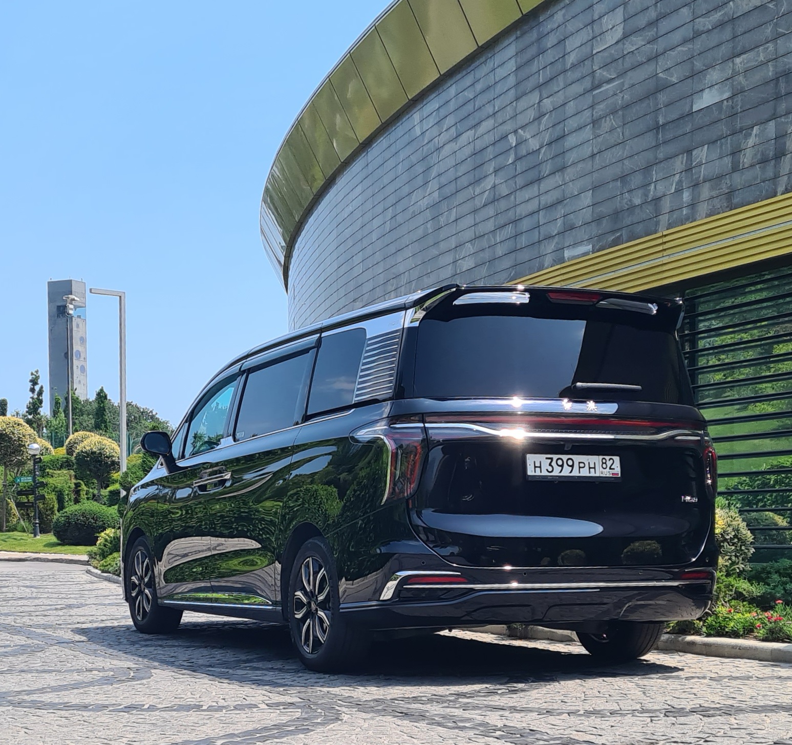 н 399 рн 82, Hongqi HQ9 1st gen (C095), 2022–