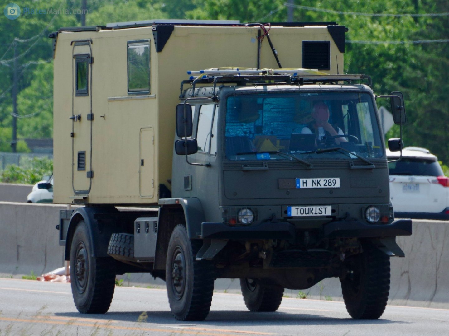 H NK 289, Leyland DAF T244 