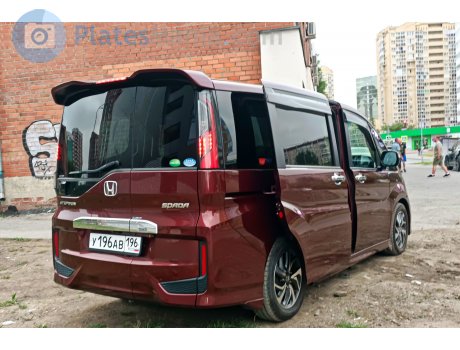 у196ав196, Honda Stepwgn