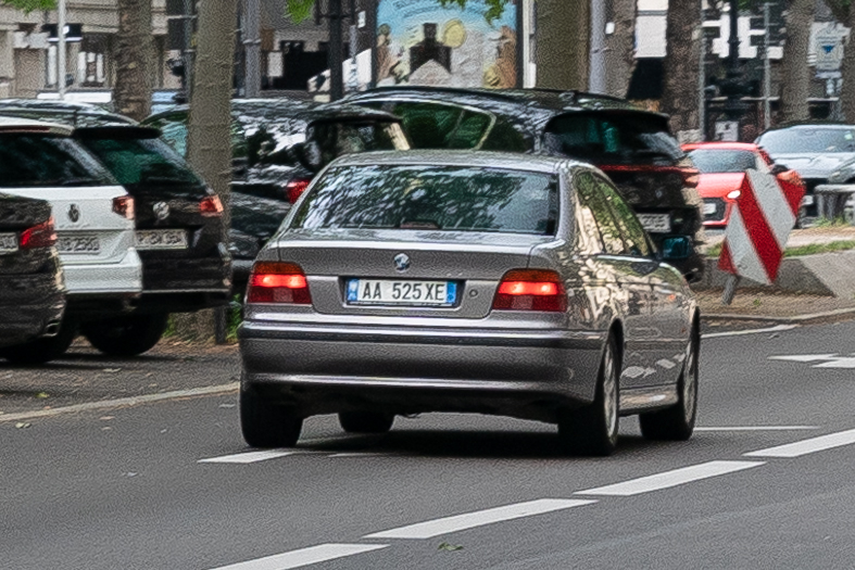 AA 525 XE, BMW 5 Series 4th gen Sedan (E39), 1995–2003