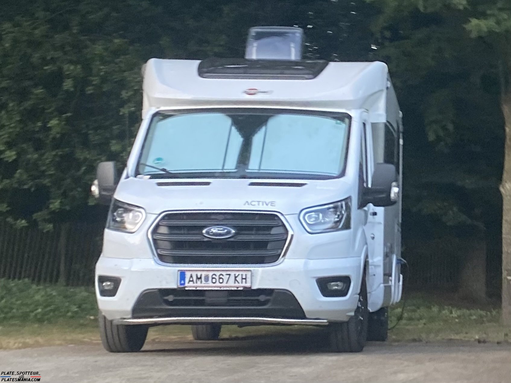 AM 667 KH, Bürstner Active 