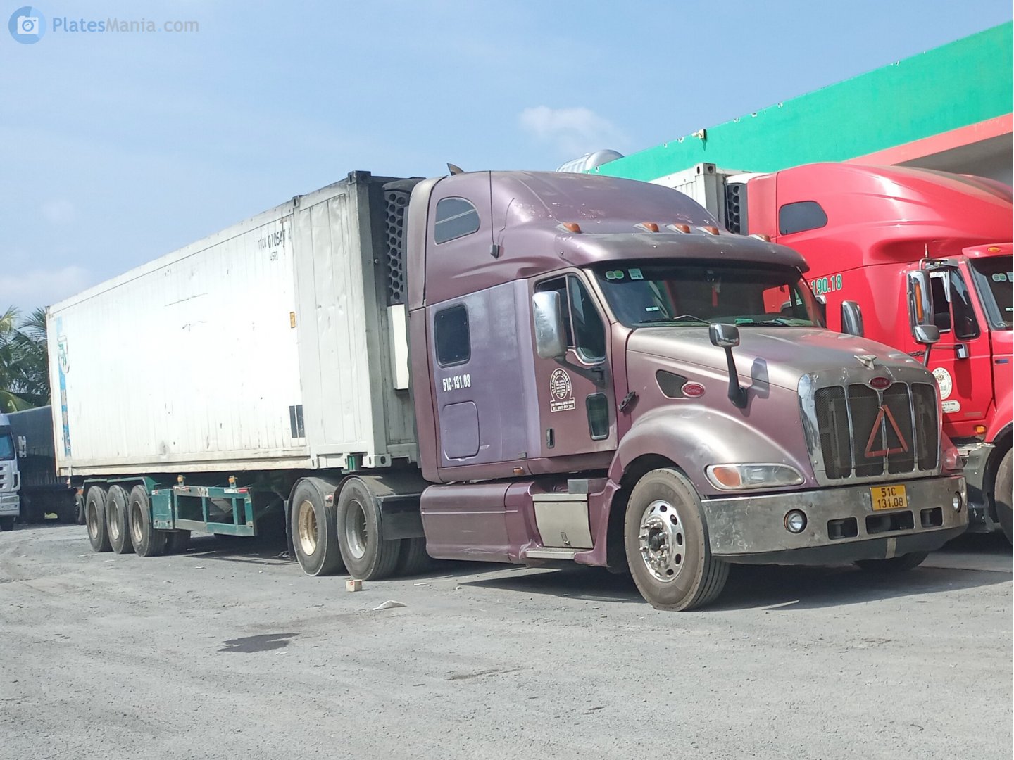 51C-131.08, Peterbilt 387 