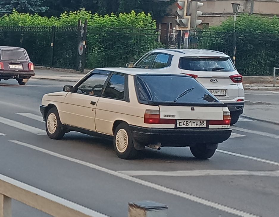 е 481 тн 68, Renault 11 1st gen 3-door Hatch (X37), 1981–1986