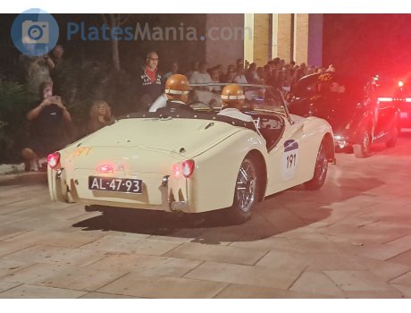 AL-47-93, Triumph TR2