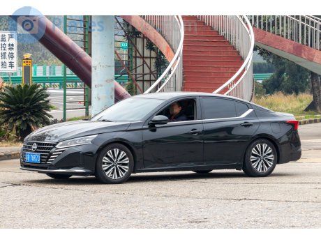 渝B·78R70, Nissan Altima