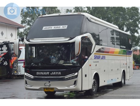 B 7935 TGD, Hino