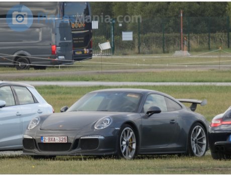 2-BXA-325, Porsche 911