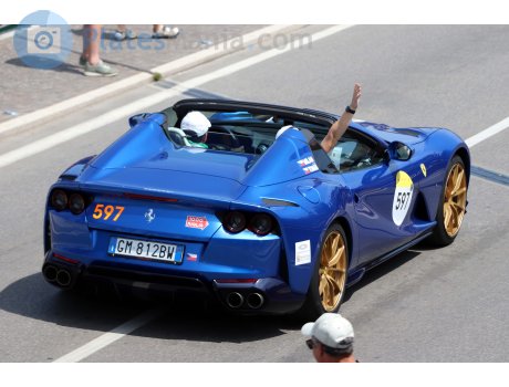 GM 812 BW, Ferrari 812