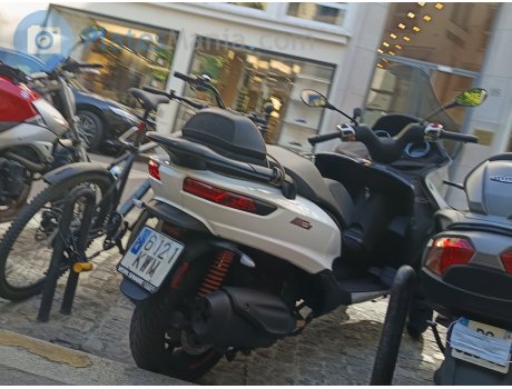 6121 KWM, Piaggio MP3