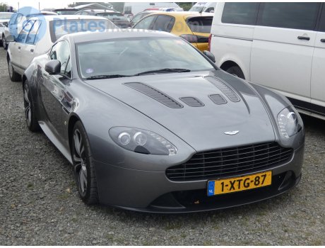 1-XTG-87, Aston Martin V12 Vantage