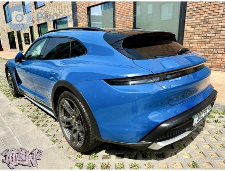 002 EQ 02, Porsche Taycan