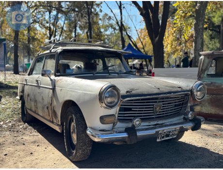 VPC 818, Peugeot 404