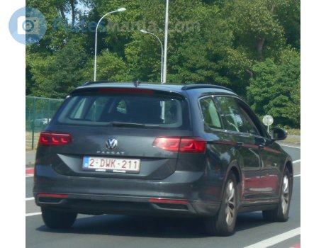 2-DWK-211, Volkswagen Passat