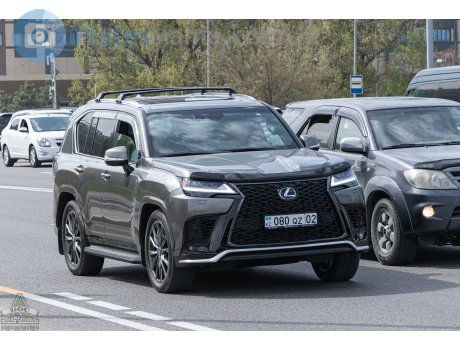 080 QZ 02, Lexus LX