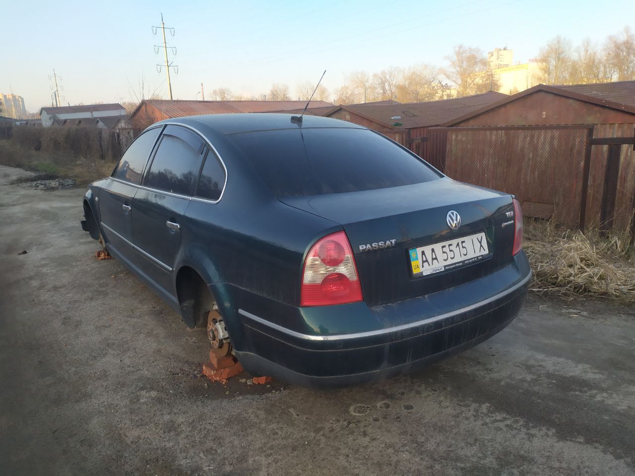 AA 5515 IX, Volkswagen Passat 5th gen Sedan (B5.5; 3BG), facelift, 2000–2005