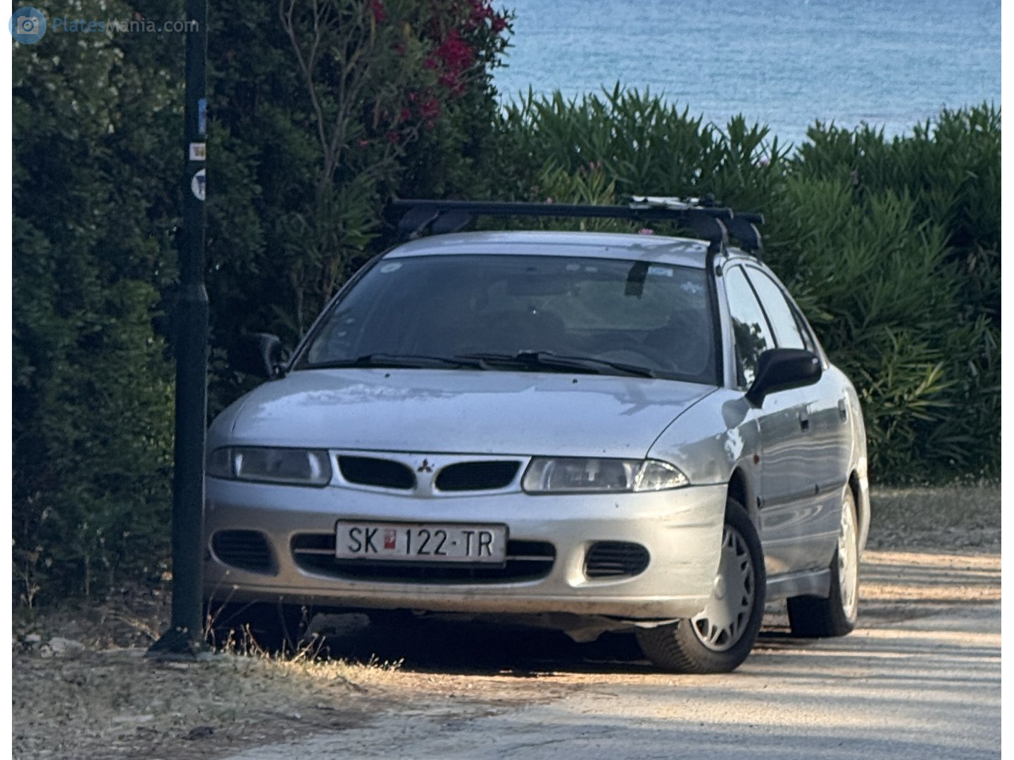 SK 122-TR, Mitsubishi Carisma 1st gen Sedan (DA1A), 1995–2001