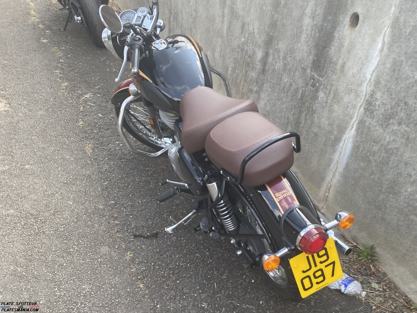 J19097, Royal Enfield Classic 