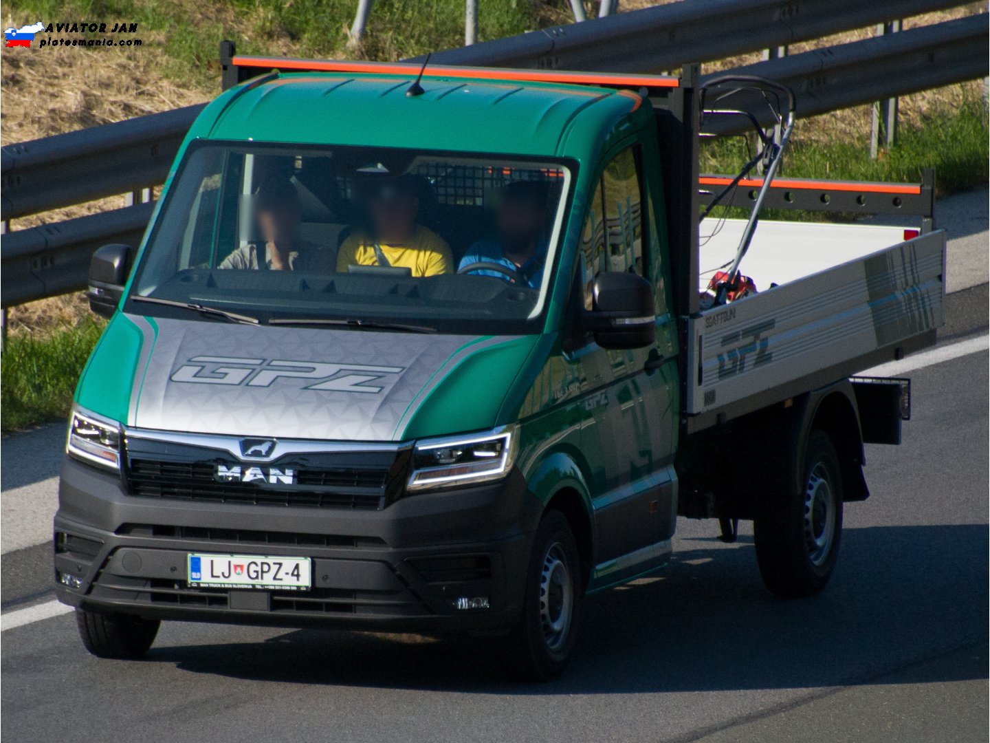 LJ GPZ-4, MAN TGE 1st gen Single Cab (UZ), 2017–