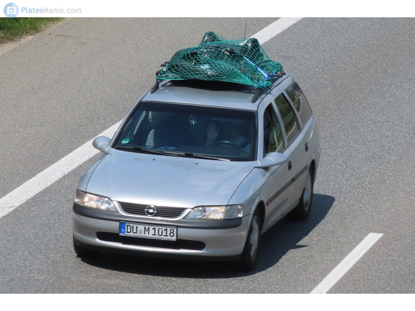 DU M 1018, Opel Vectra 