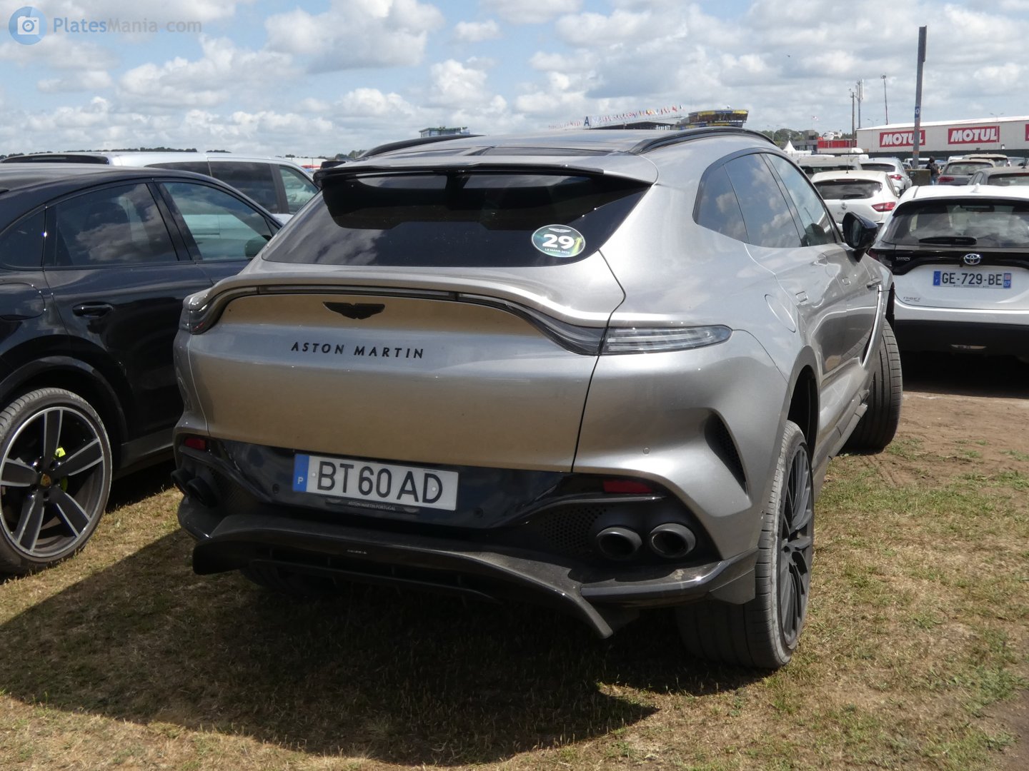 BT 60 AD, Aston Martin DBX DBX707, 2022–