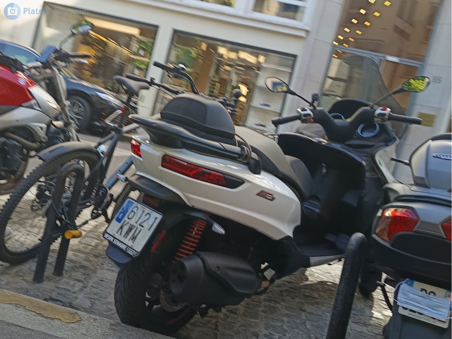 6121 KWM, Piaggio MP3 2nd gen, 2014–2022