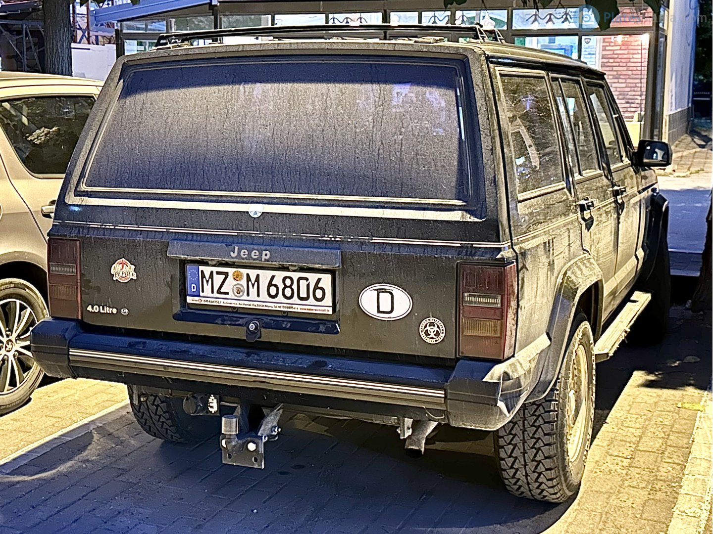 MZ M 6806, Jeep Cherokee 2nd gen 5-door SUV (XJ), 1983–2001