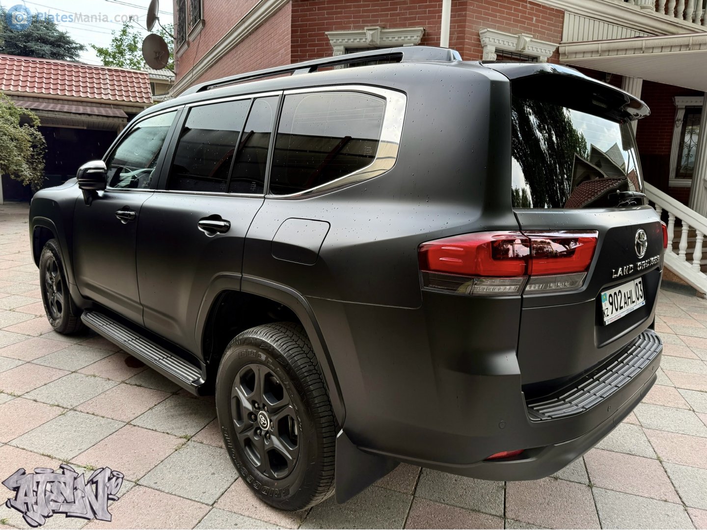 902 AHL 03, Toyota Land Cruiser 300 (J300), 2021–