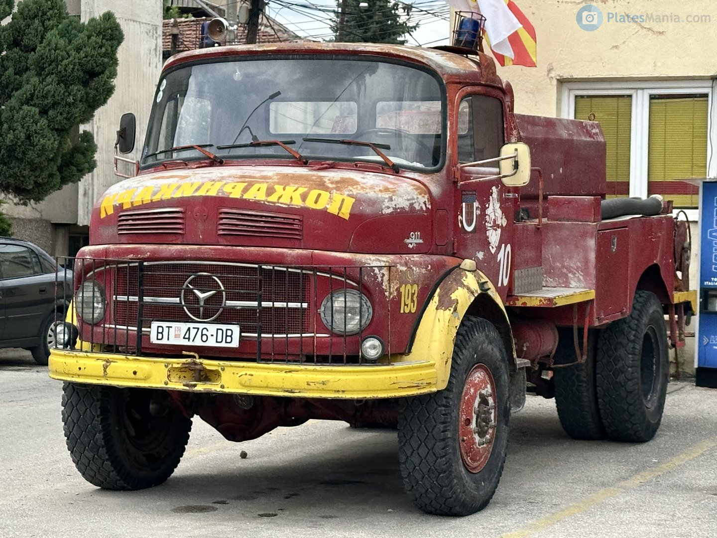 BT 476-DB, Mercedes-Benz L/LA-Series Trucks 