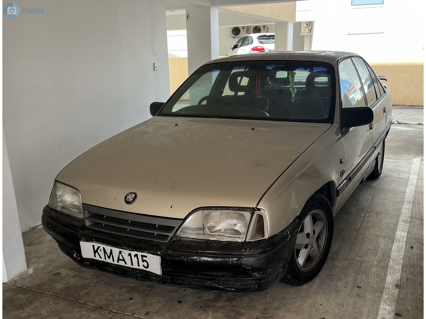 KMA 115, Vauxhall Carlton 2nd gen Saloon (V87), 1986–1994