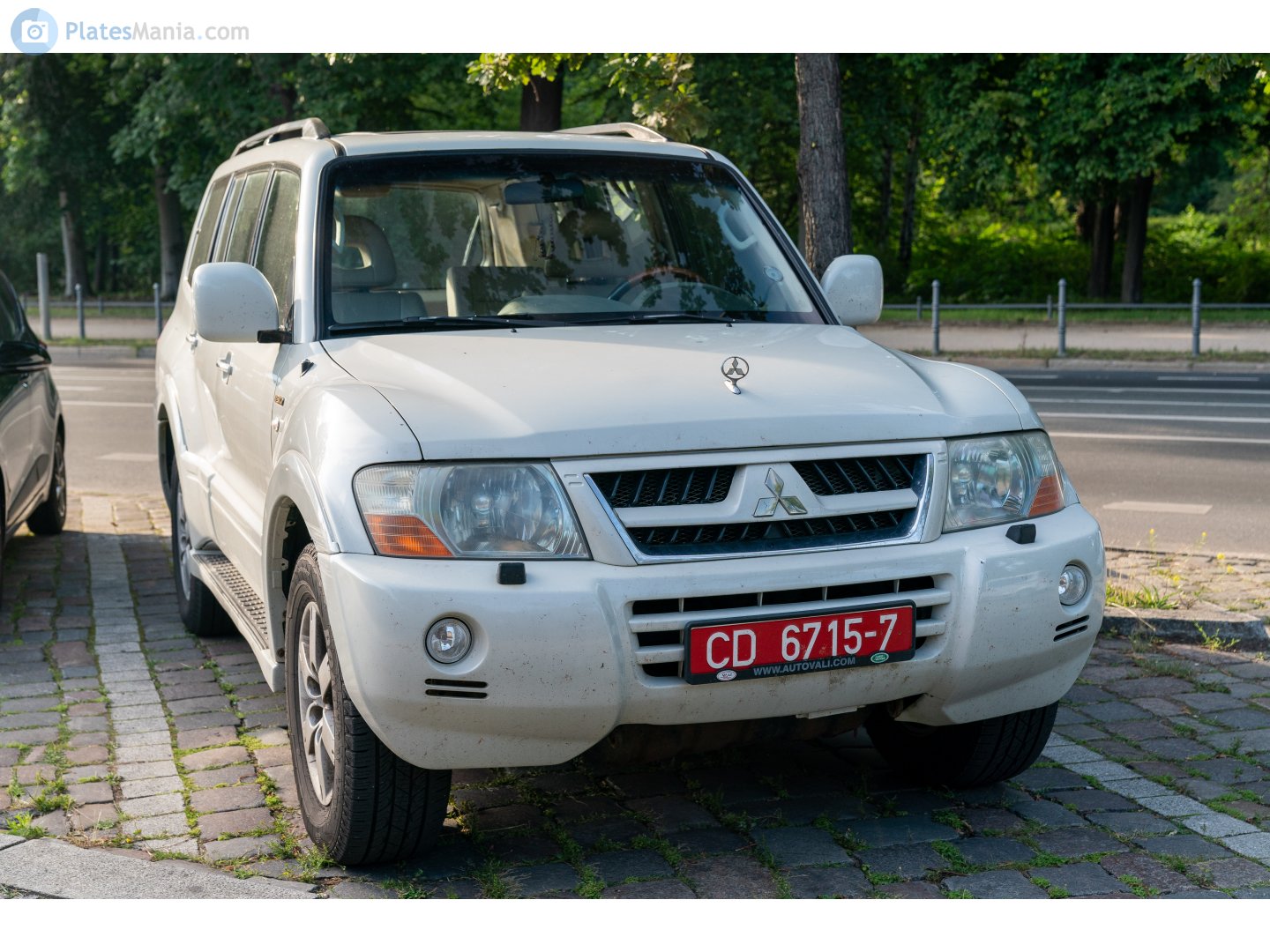CD 6715-7, Mitsubishi Pajero 3rd gen 5-door SUV (V70/NM/NP), 1999–2006 (–2011 for CN-market)