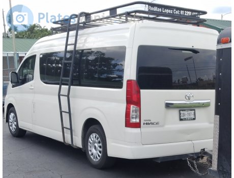 SUH-197-B, Toyota HiAce