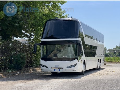 GW 816 ZS, Neoplan Skyliner