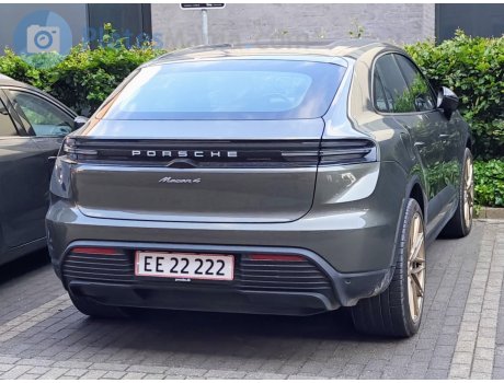 EE 22222, Porsche Macan