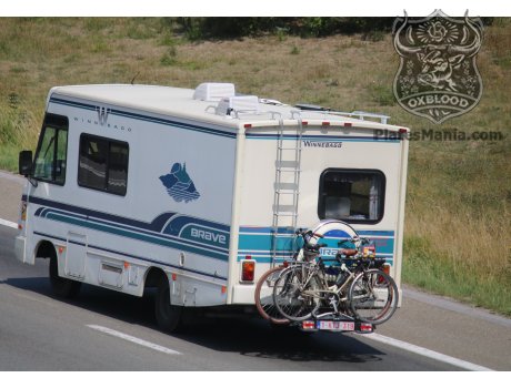 1-KTJ-319, Winnebago Brave