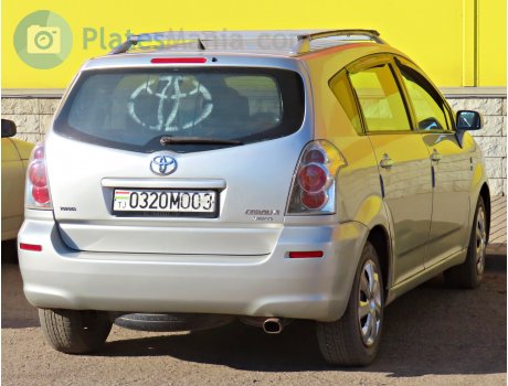 0320MO03, Toyota Corolla Verso