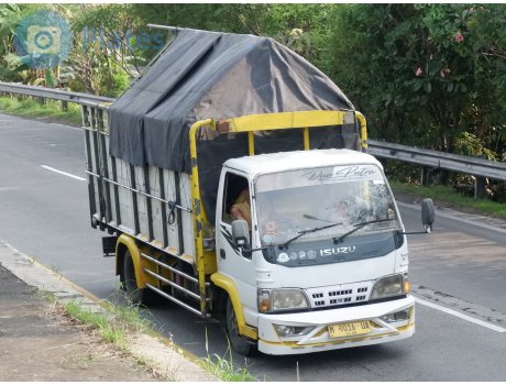 M 9016 UA, Isuzu Elf