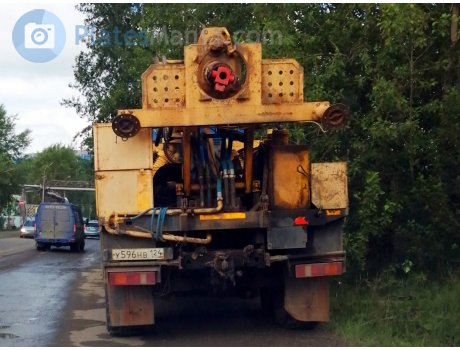 у596нв124, KamAZ 5350