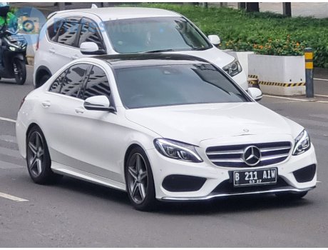 B 211 AIW, Mercedes-Benz C-Klasse