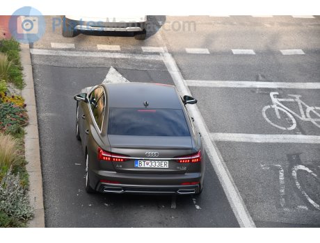 BT-333ER, Audi A6