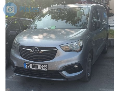35 BUN 896, Opel Combo