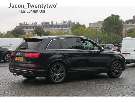 R7 UYA, Audi Q7