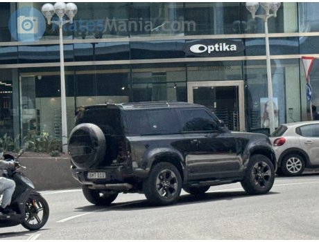 BMT 010, Land Rover Defender
