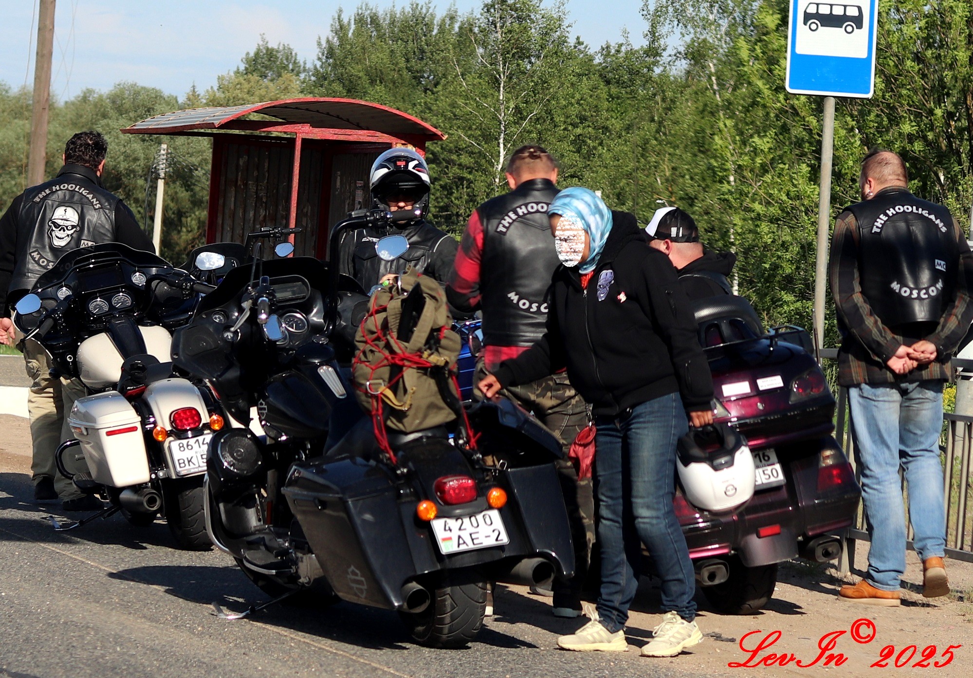 4200 AE-2, Harley-Davidson FL 