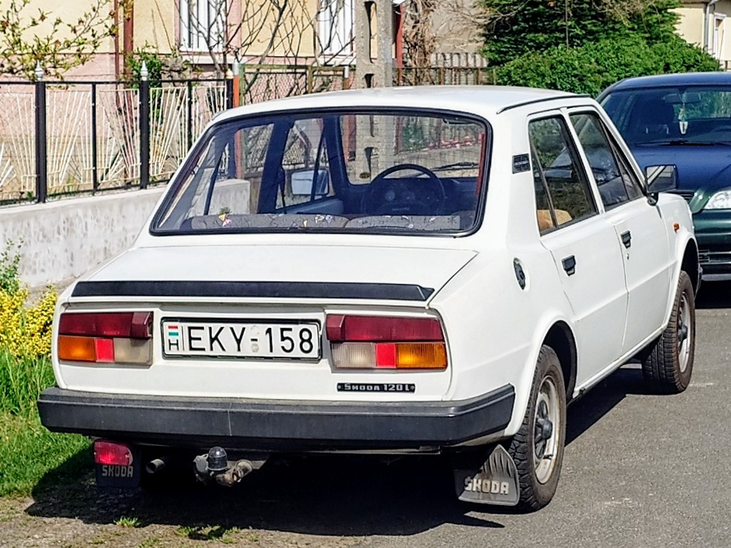 EKY-158, Skoda 120 2nd gen 120L, 1988–1989