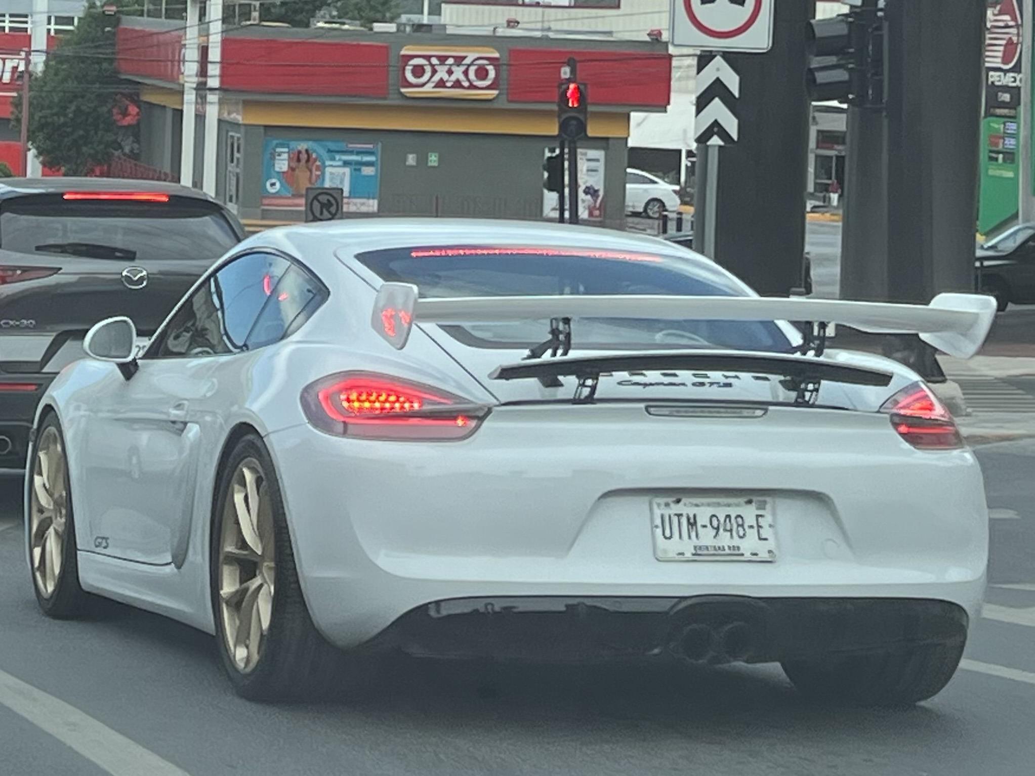 UTM-948-E, Porsche Cayman 2nd gen (981C), 2013–2018