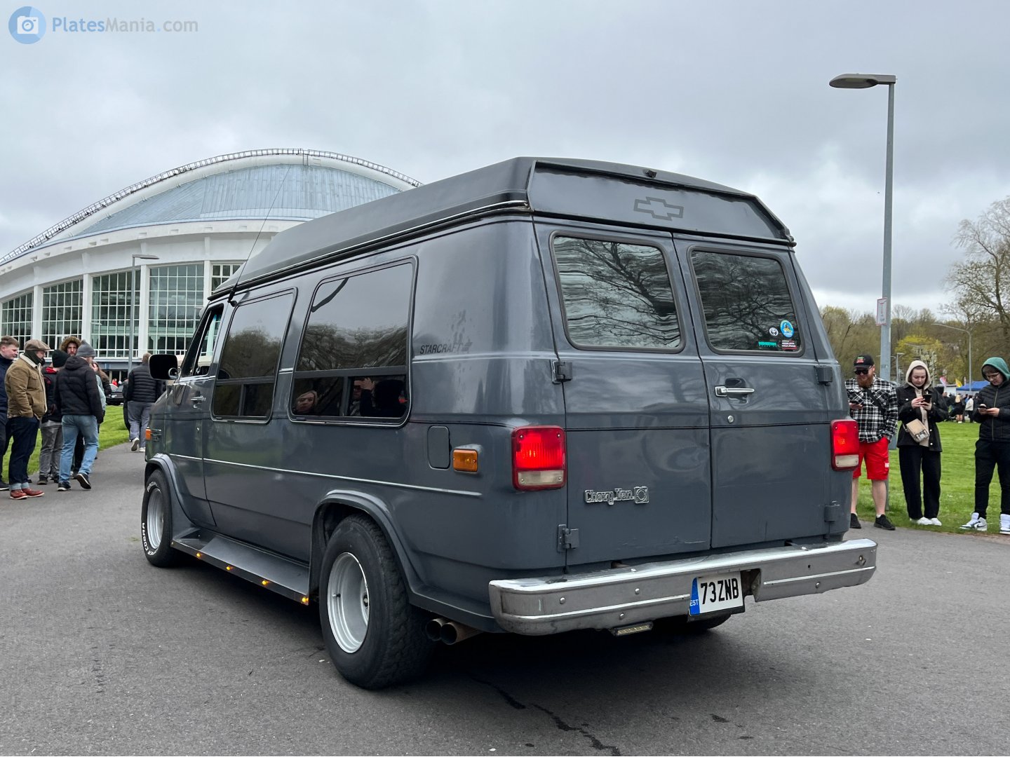 73 ZNB, Chevrolet Chevy Van 