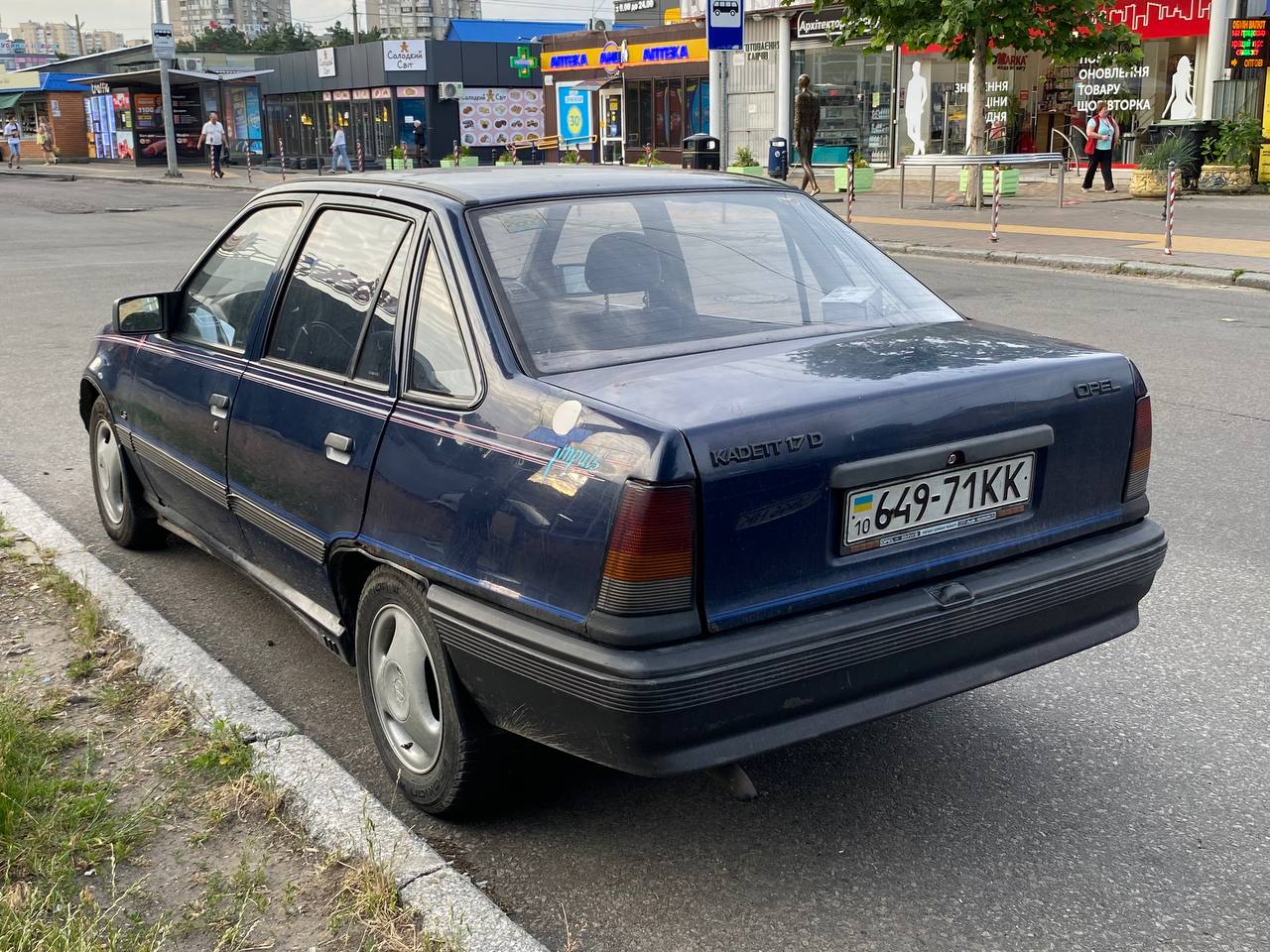 10 649-71 KK, Opel Kadett 5th gen Sedan (E; T85), 1985–1993